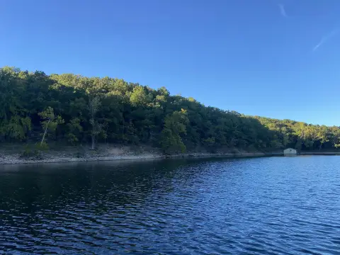 Waterfront Acreage in Moonlight Cove