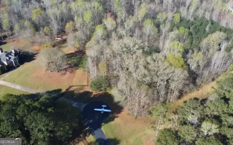 Eagles Landing Fly-In Community Lot