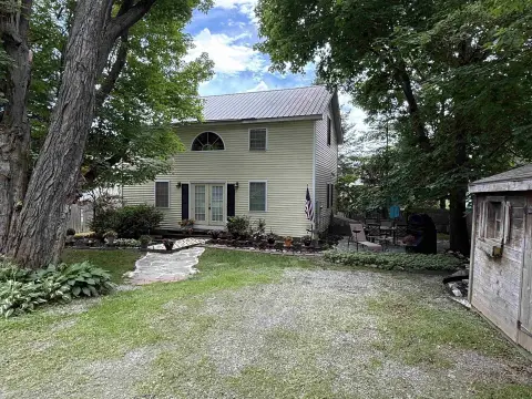 Quadplex With Carriage House