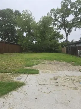 Residential Lot in West Dallas