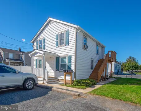 3-Unit Triplex with Deck