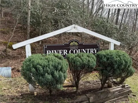 Piney Creek Homesite with River Access