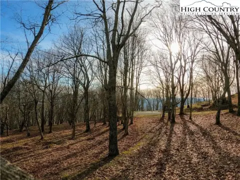 Buildable Land in Rocky Knob