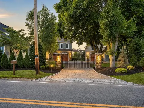 Renovated Duplex with Garages