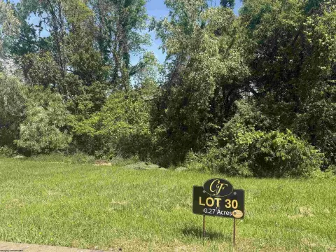 Residential Land in Cheat Lake