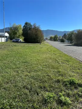 Buildable Lot in Quiet Butte