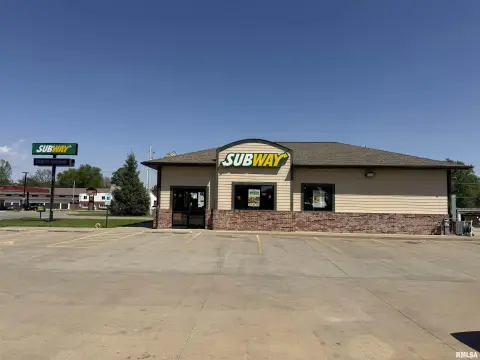 Mason City Commercial Investment Opportunity