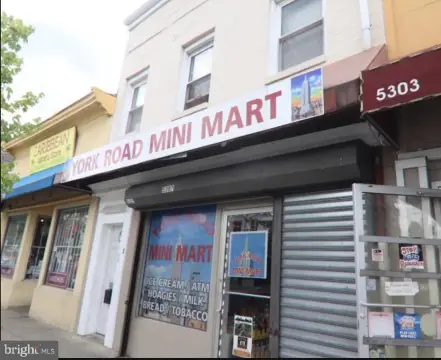 Mixed-Use Building on York Road