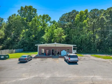 Corner Retail & Car Wash Property
