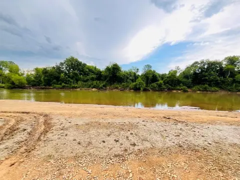 Riverfront Land in Eastman, Georgia