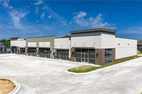 Shopping Center Lease Space