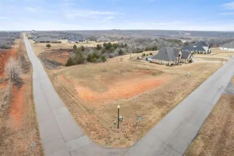Premier Lot in Manor Lake