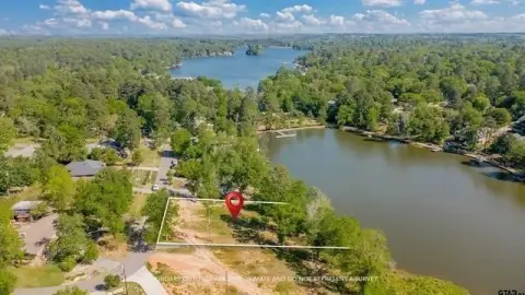 Waterfront Lot in Hideaway Lake
