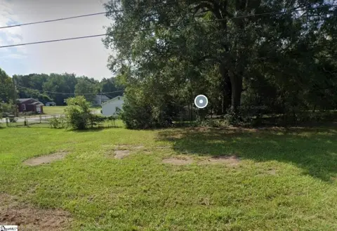 Land in Clinton, SC