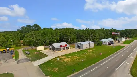 Modern Office with Highway Frontage