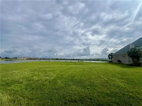 Waterfront Lot in Lakeshore Estates