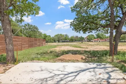 Residential Lot in Fredericksburg, TX
