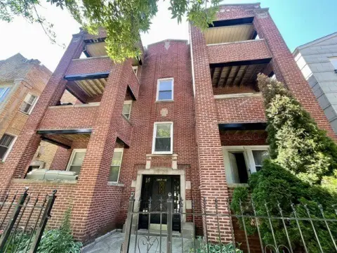 Six-Unit Brick Apartment Building
