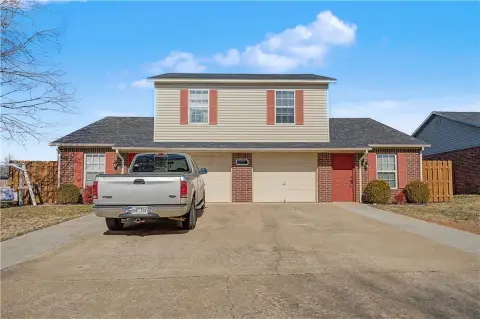 Bentonville Duplex Near Downtown