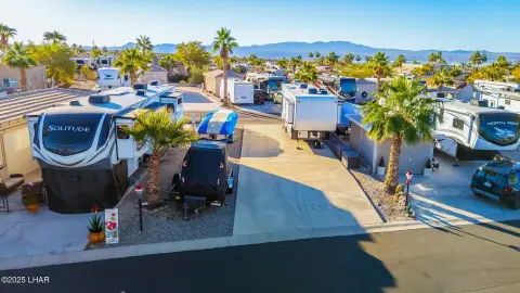 Havasu RV Resort Pull-Through Lot