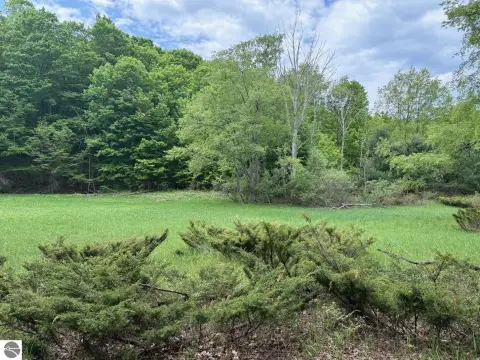 Land in Glen Forest