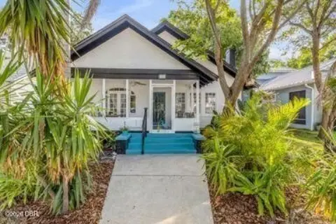 Triplex With Detached Cottage