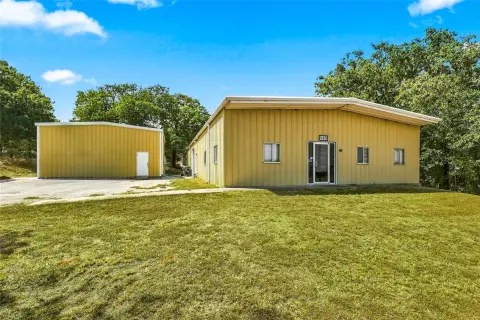 Gated Flex Space with Workshops