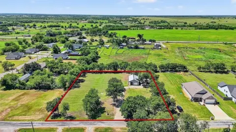 Acre Lot with Barn-Shop