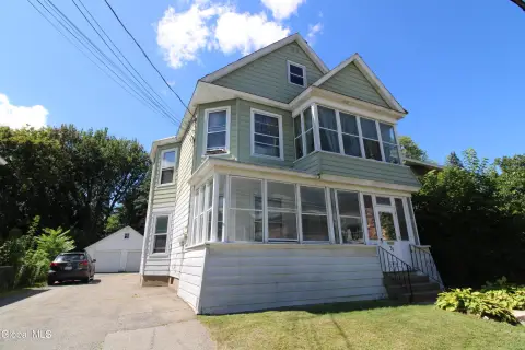 Six-Bedroom Duplex with Garage