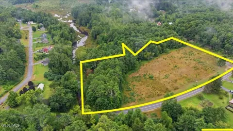 Commercial Land at Road Corner