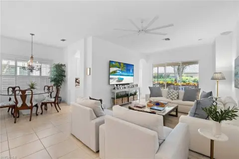 Single-Family Villa with Screened Lanai