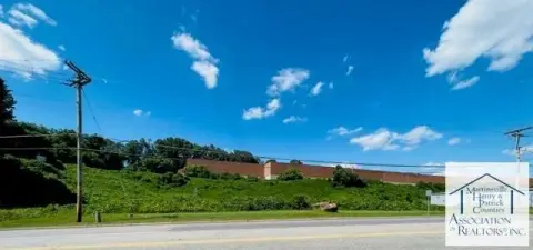 Commercial Lots in High-Traffic Area