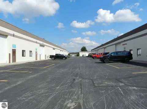 Flex Space with Overhead Doors