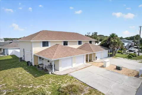 Four-Unit Townhome-Style Quadplex