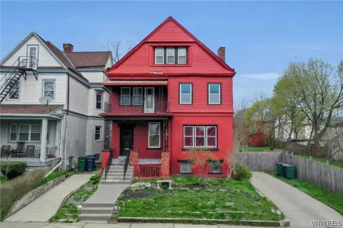 Historic Duplex With Balconies