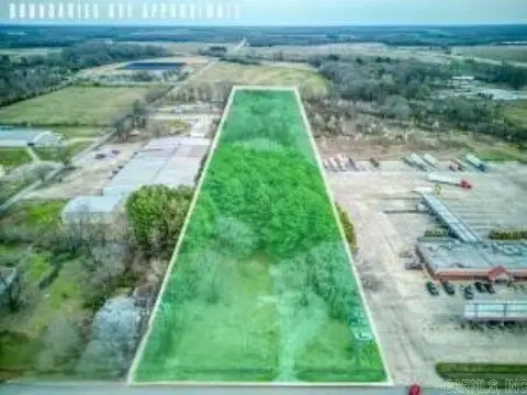 Commercial Land in Bald Knob