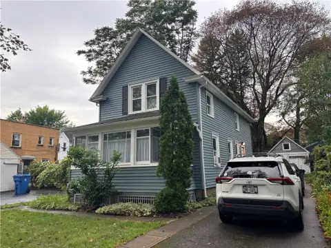 Two-Unit Duplex with Laundry