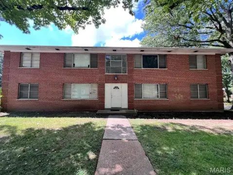 Brick Quadplex with Basement Storage