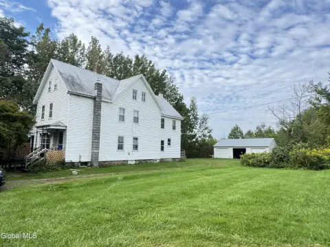 Duplex with Three-Bay Garage