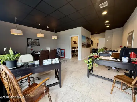 Oakhurst Office Sublease Opportunity