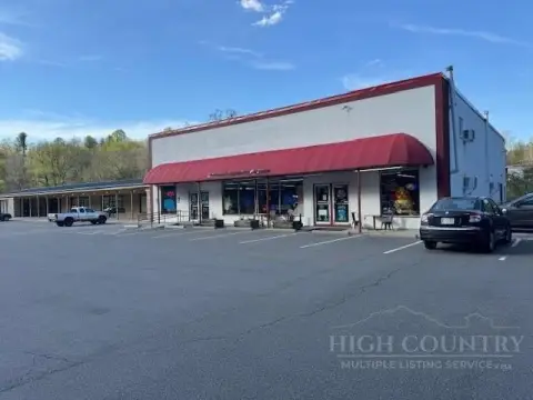 Prime Commercial Building, West Jefferson