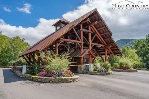 Gated Community Homesite with Recreation