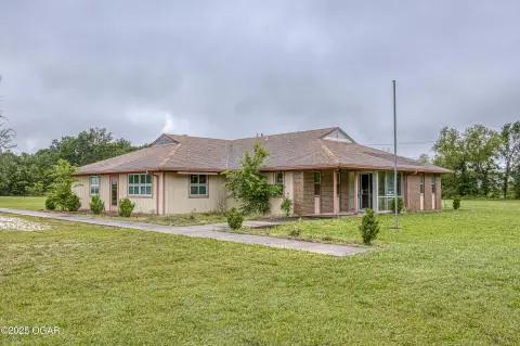 Neosho Commercial Building For Sale