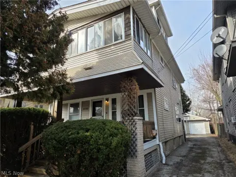 Rented Triplex Near Arts District