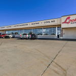 23,588 SF on 2.28 Acres Retail Building For Sub-Lease - 1212 S. Woodlawn Boulevard