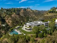 10767 Massachusetts Ave