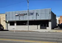 Former Farmers Insurance office