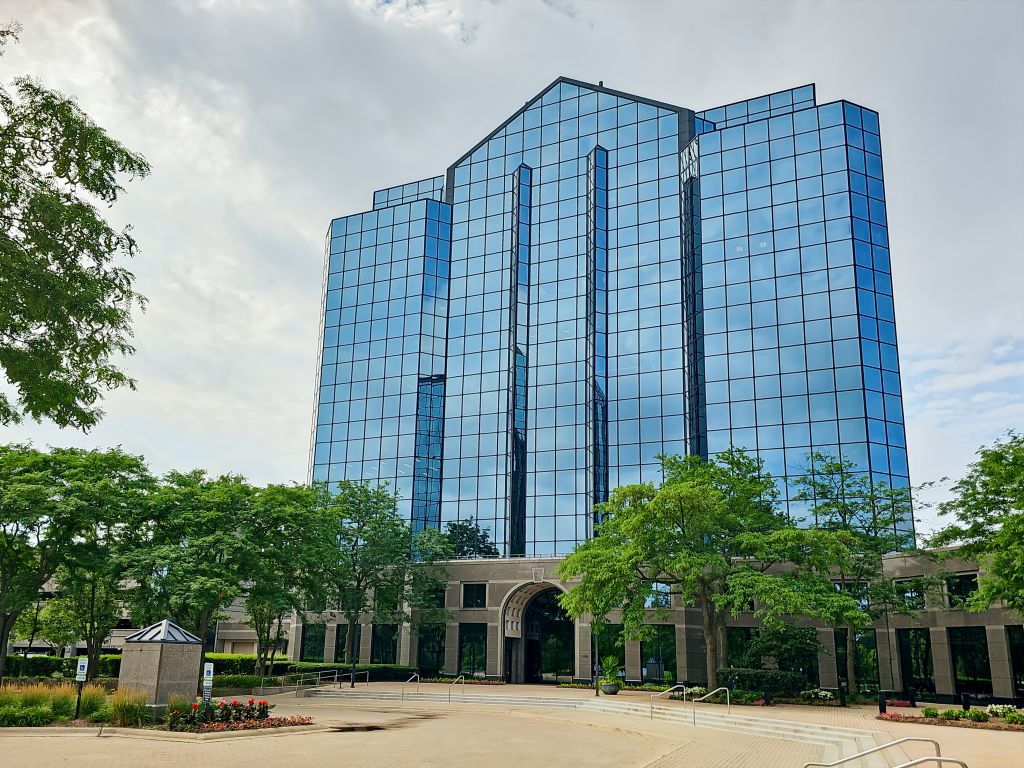 IL, Buffalo Grove - E Lake Cook Rd