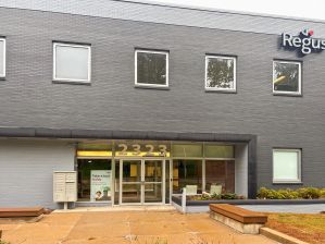 IA, Des Moines - Grand Ave