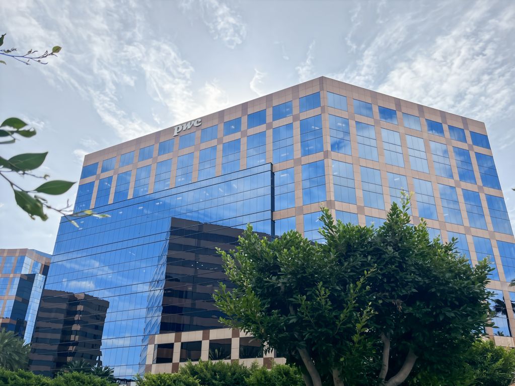 CA, Irvine - Main St